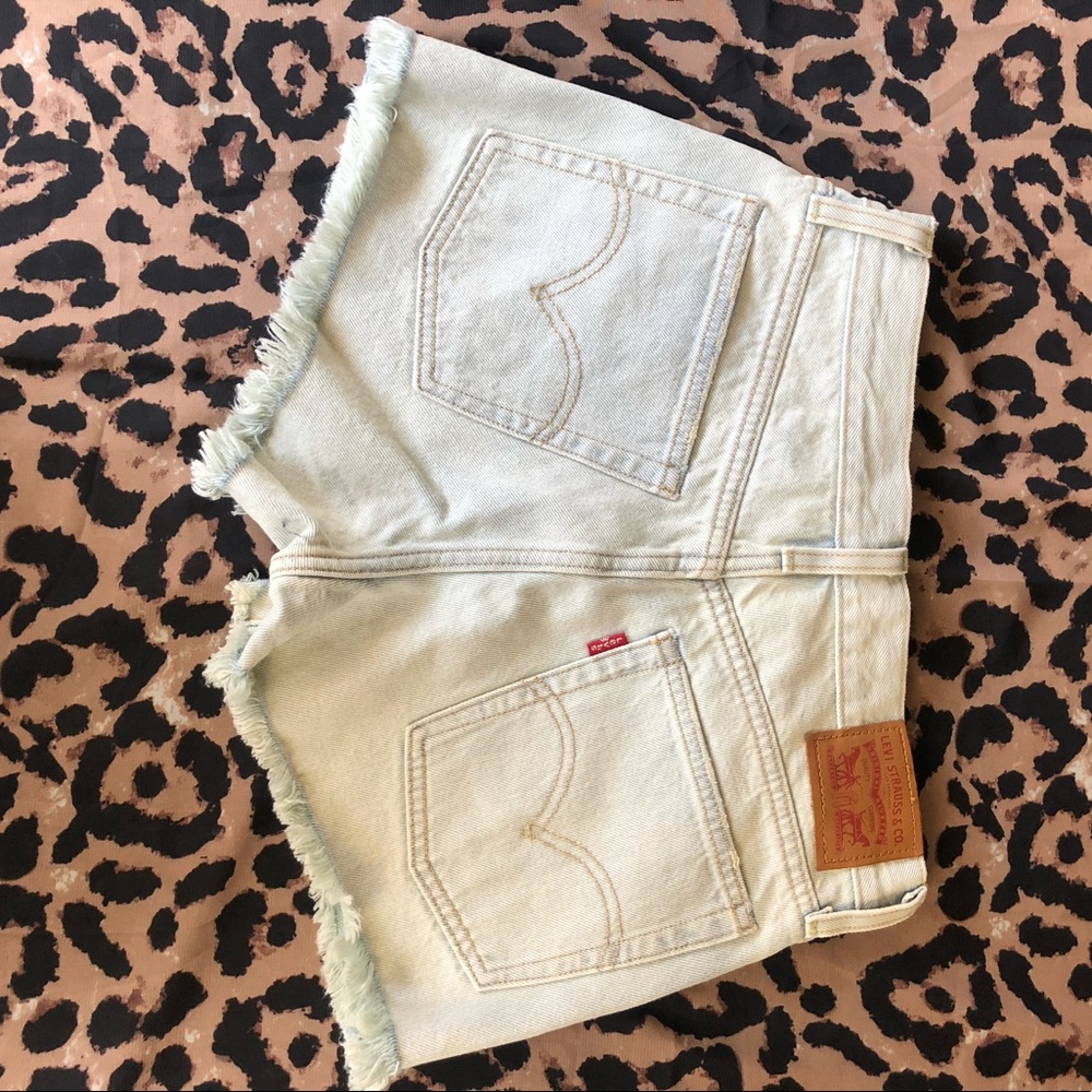 Levi’s shorts